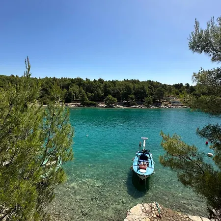 Διαμέρισμα By The Sea Milna (Brac)